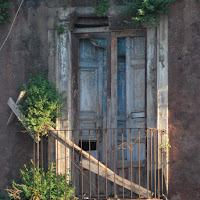 Old Balcony di 