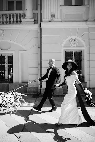 Fotógrafo de casamento Sofiya Testova (testova). Foto de 21 de agosto 2022