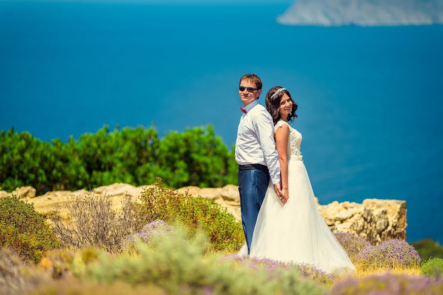 Jurufoto perkahwinan Maksim Prikhodnyuk (photomaxcrete). Foto pada 21 Julai 2015