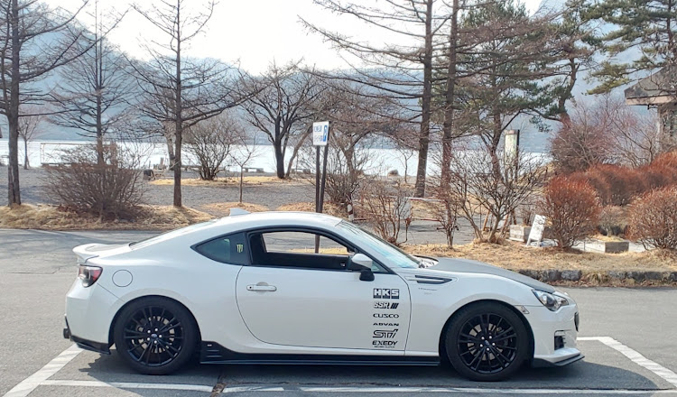 BRZのイエローフォグ化・かなり明るいみたいです❗️🤩・早く皆さんとワチャワチャしたいよ～😆⤴️⤴️(笑)・ローガンに関するカスタム事例の投稿画像2枚目