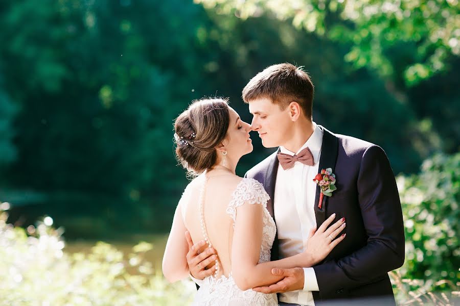 Fotógrafo de casamento Olga Vasileva (olgakapelka). Foto de 13 de outubro 2017