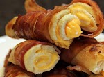 Crispy Bacon Grilled Cheese Roll Ups was pinched from <a href="http://www.spendwithpennies.com/crispy-bacon-grilled-cheese-roll-ups/" target="_blank">www.spendwithpennies.com.</a>