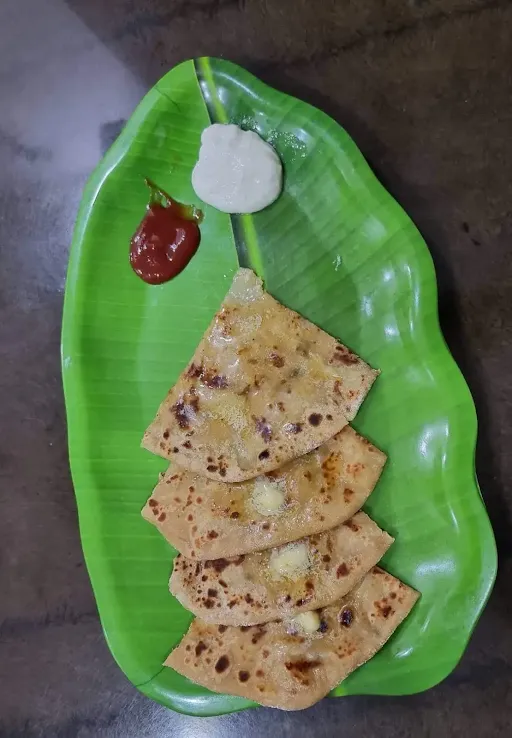 Aloo Paneer Paratha