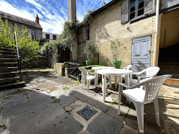 immeuble à Néris-les-Bains (03)