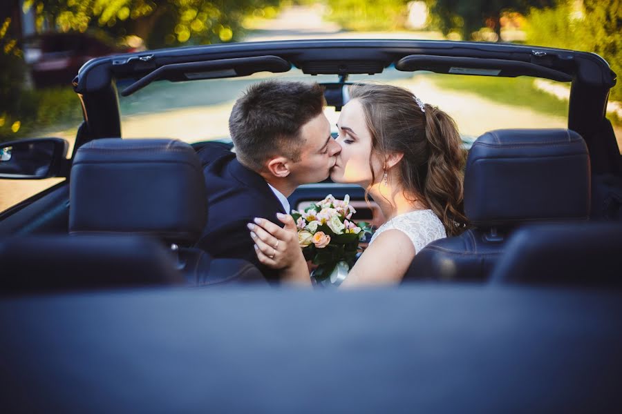 Fotógrafo de casamento Oleg Vorozheykin (oleg7art). Foto de 17 de agosto 2018