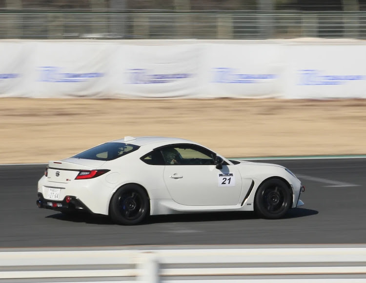 GR86のAPEXi・GR86・BRZ・サカモトエンジニアリング・ZN8に関するカスタム事例の投稿画像3枚目