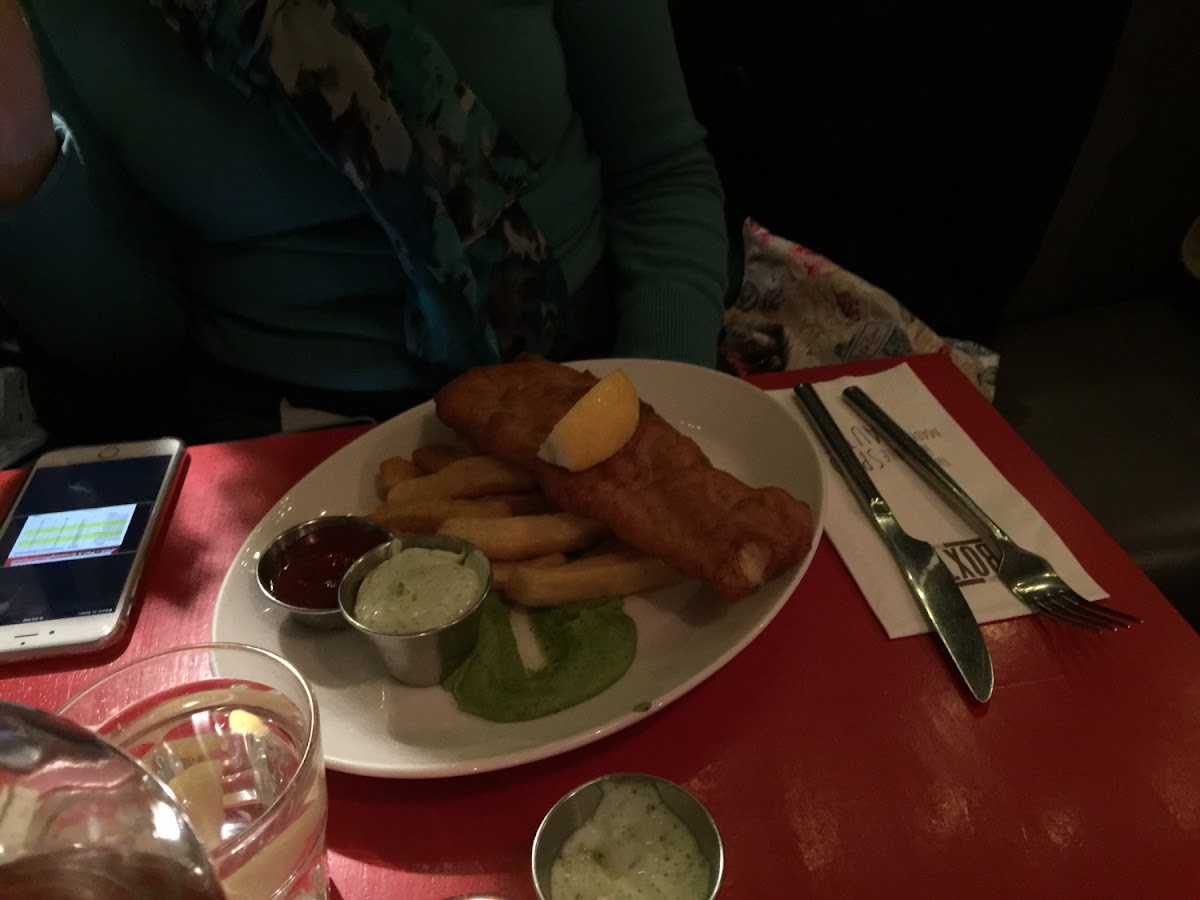 Fish 'n' Chips with mint mushy peas