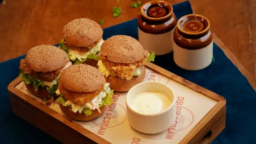 Crunchy Chicken Small Burgers (4 Pcs)