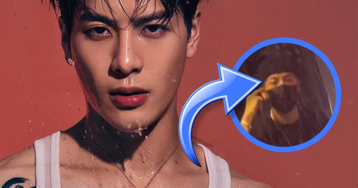 GOT7's Jackson Wang Doesn't Let The Rain Stop Him From Seeing Fans