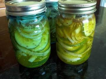 Refrigerator Bread & Butter Pickles (sliced)