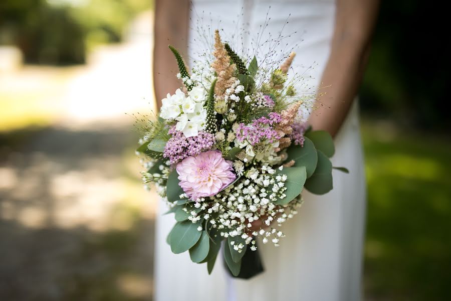 Bryllupsfotograf Emilie Besler (emiliebesler). Bilde av 17 april 2020