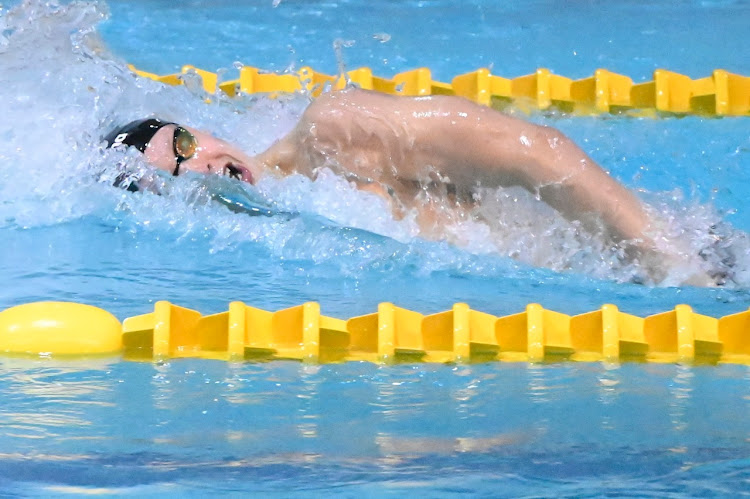 Matthew Sates swimming the final freestyle leg on his way to winning the 200m individual medley title in Gqeberha on Monday.