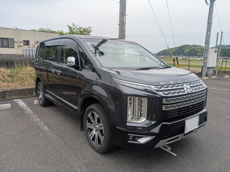 デリカD:5のいいね！&コメントありがとうございます！・洗車せんとおちつかん・ステージ21フロントリップスポイラー・虹が出てた✨・夕焼けに関するカスタム事例の投稿画像1枚目