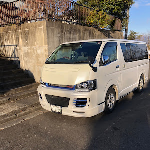 ハイエースバン GDH206V