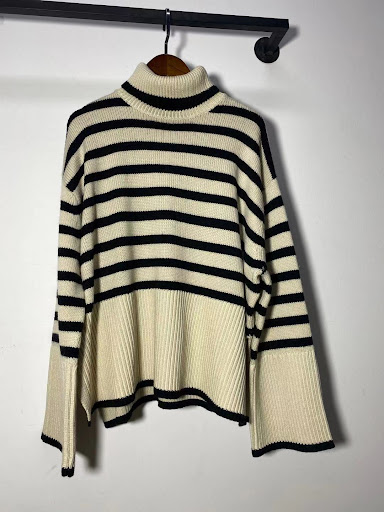 Title 2, Stitching Loose And Slim Pullover Fashion Sweater