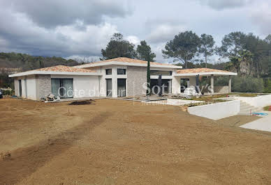 House with pool and terrace 4