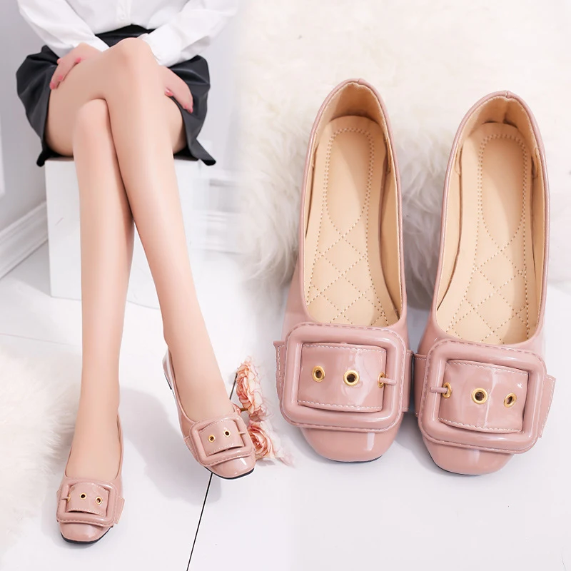 Slip-on platte schoenen met vierkante neus en gesp, perfect voor een elegante en comfortabele look, ideaal voor dagelijks gebruik.