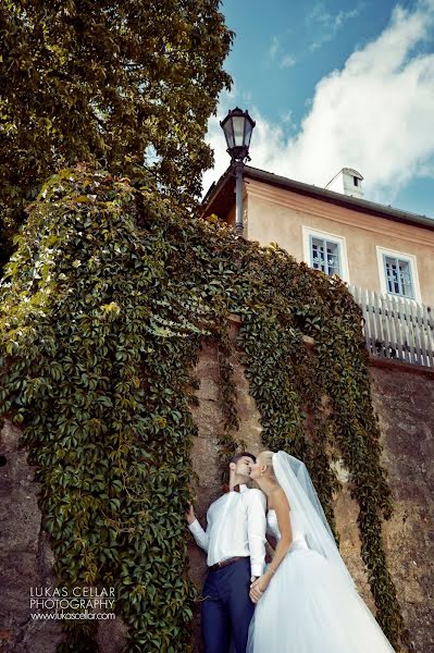 Fotógrafo de casamento Lukas Cellar (cellarlukas). Foto de 8 de abril 2019