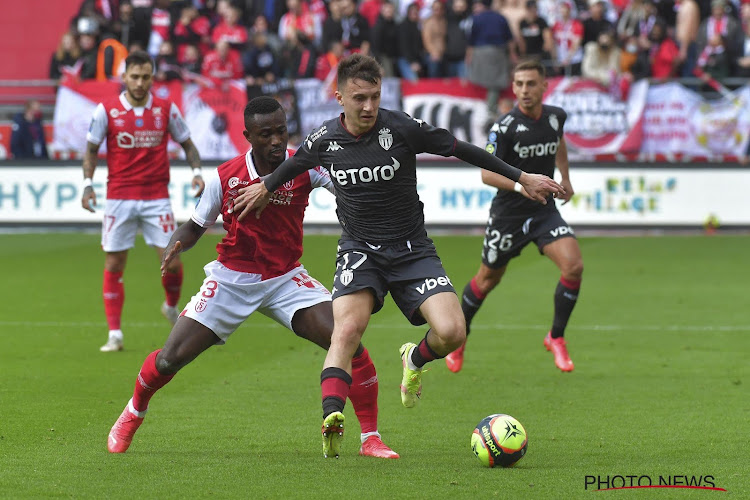 Le Stade de Reims monte en retard à Monaco pour protester contre la guerre en Ukraine