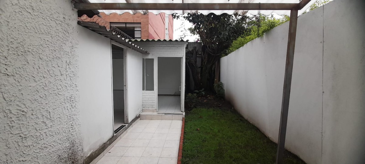 Casa En Arriendo - Santa Paula, Bogota