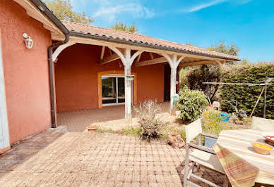 Villa with pool and terrace 2