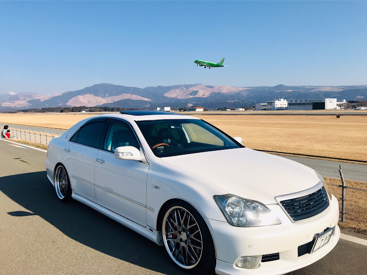 クラウンアスリートの阿蘇くまもと空港に関するカスタム事例の投稿画像2枚目