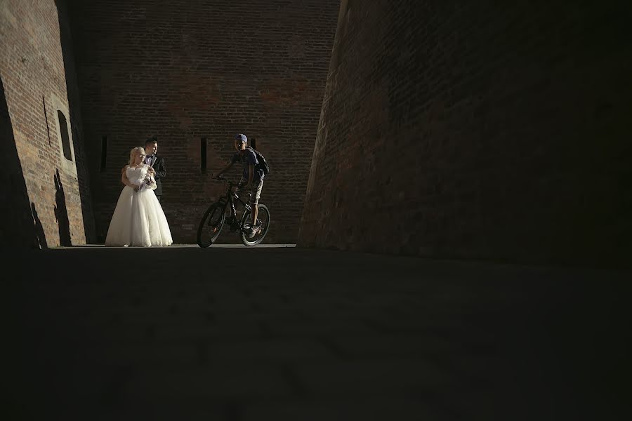 Fotografo di matrimoni Paul Simicel (bysimicel). Foto del 4 ottobre 2017