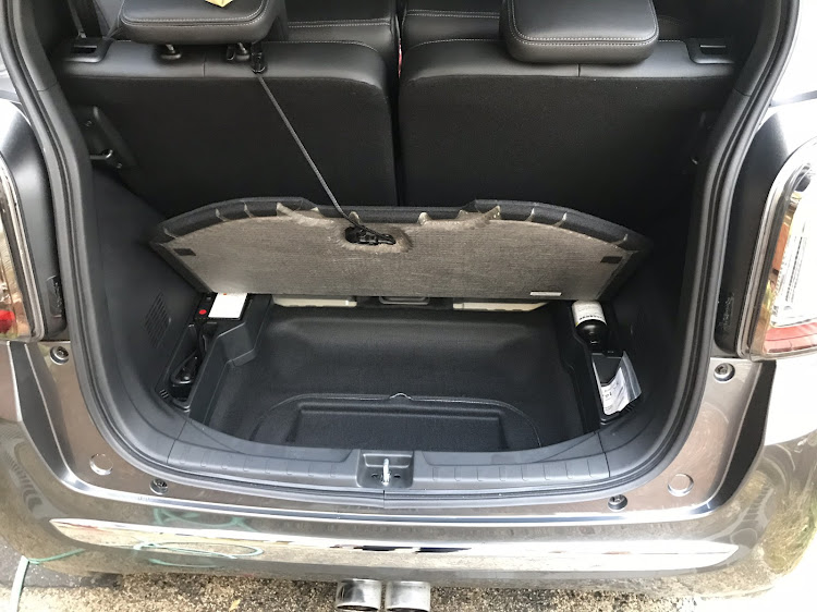 N-ONEの久しぶりの洗車・初心者マーク卒業・免許取って早1年。。・エムズガレージ・洗車に関するカスタム事例の投稿画像3枚目