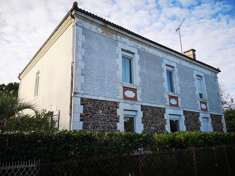 Vente propriété 9 pièces 224 m² à Saugnacq-et-Muret (40410), 337 000 €