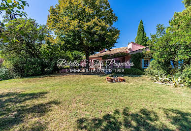 Villa with pool and terrace 2