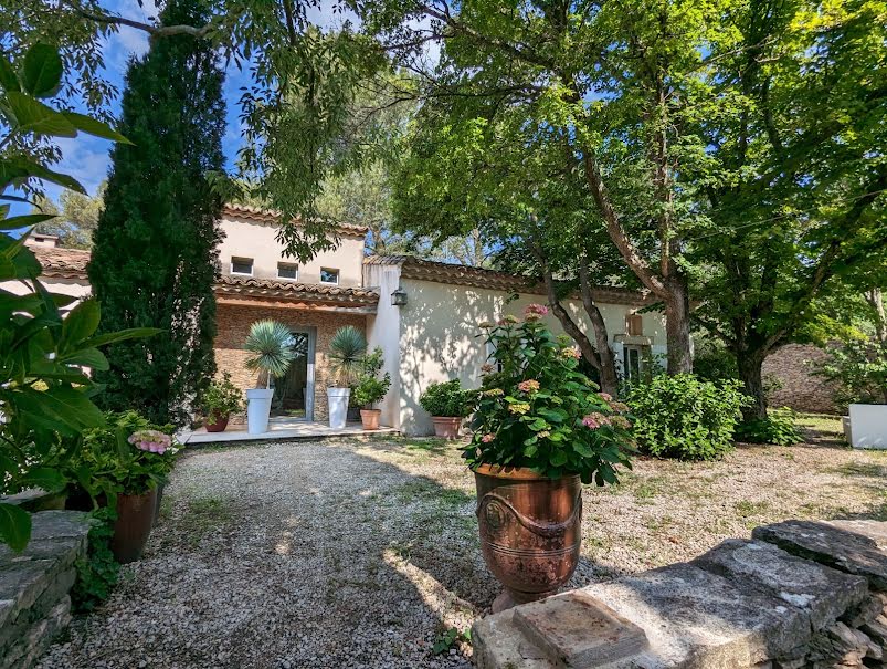 Vente villa 7 pièces 237 m² à Nimes (30000), 1 150 000 €