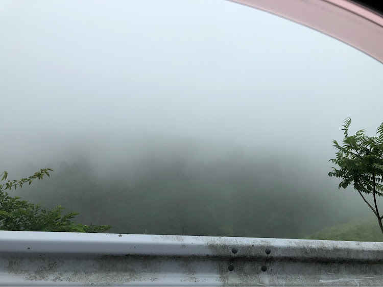 ランサーエボリューションののんびりドライブ・雨降った後の山道怖い・田舎の風景に関するカスタム事例の投稿画像3枚目