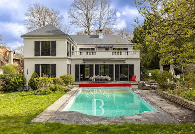 Maison avec piscine et jardin 2