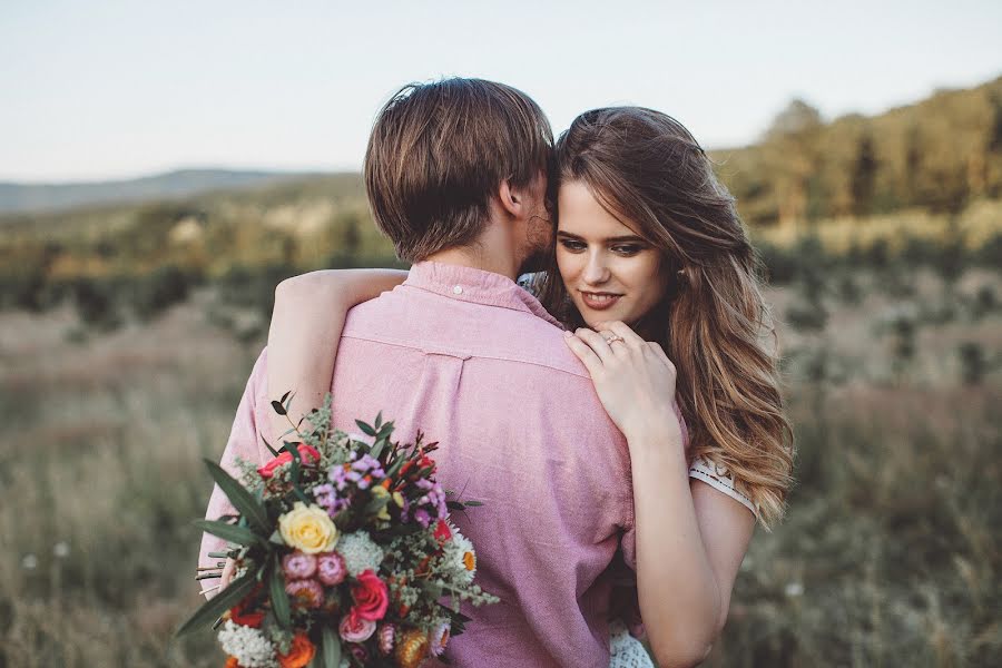 Fotógrafo de casamento Kseniya Vovk (ksushavovk). Foto de 15 de setembro 2017