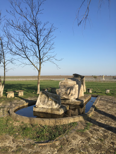 Antique Rocks Fountain