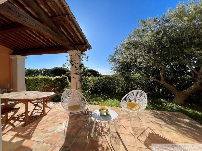 Vente villa 5 pièces 130 m² à Cavalaire-sur-Mer (83240), 995 000 €