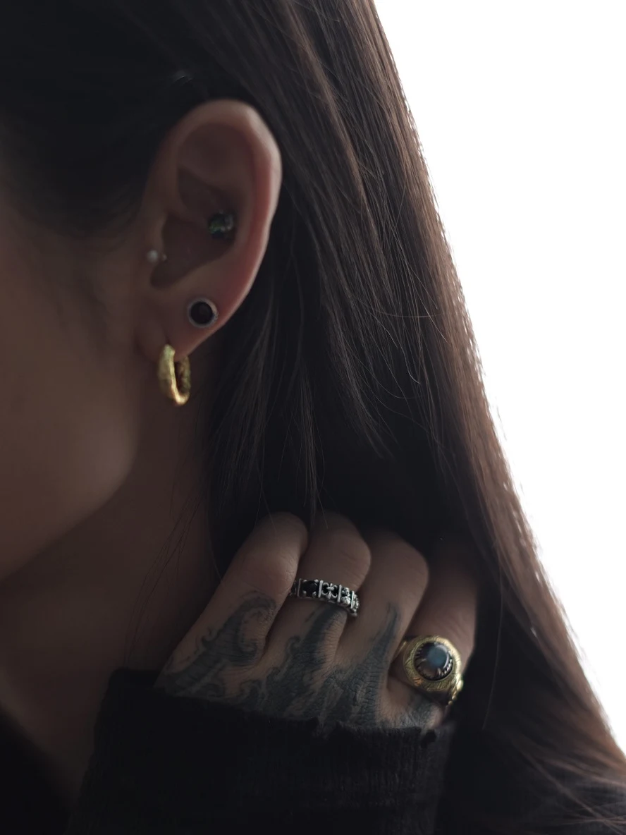 Title 2, Boucles doreilles en argent sterling avec form...