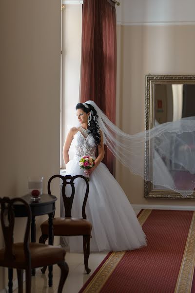 Wedding photographer Tamás Lugosi (orsegfoto). Photo of 18 November 2018
