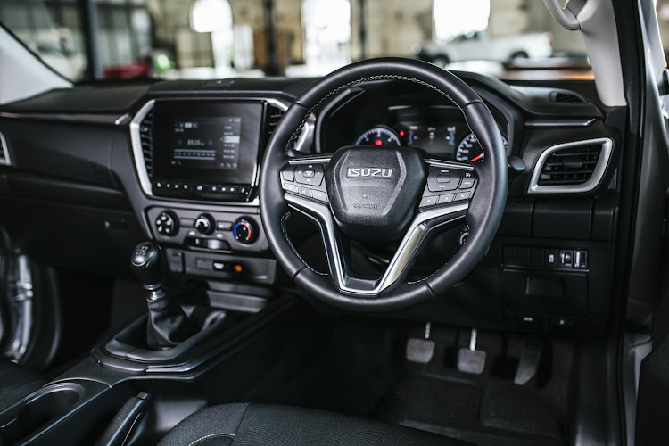 In the higher models a touchscreen infotainment system is offered in 7-inch or 9-inch sizes.