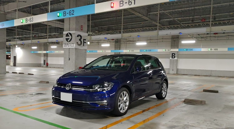ゴルフの駐車場映え・夜に関するカスタム事例の投稿画像1枚目