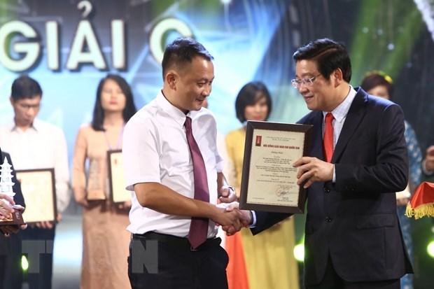 Giai Bao chi Quoc gia: Ghi nhan cong suc, tam huyet nguoi lam bao hinh anh 3