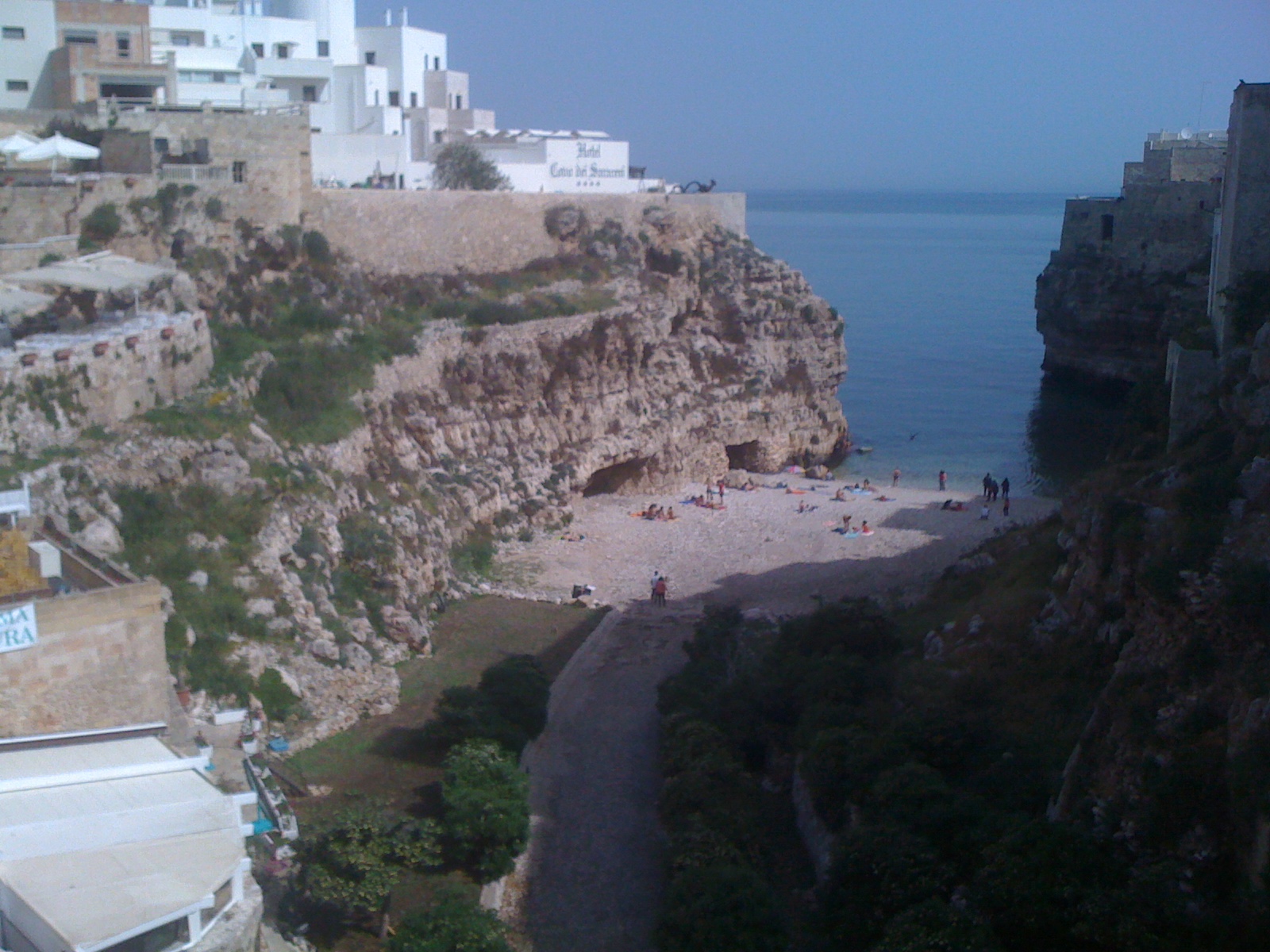 Polignano e la sua maestosa ombra. di streganunzia