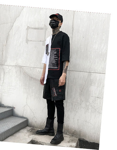 Title 11, Printed half-sleeve asymmetric T-shirt