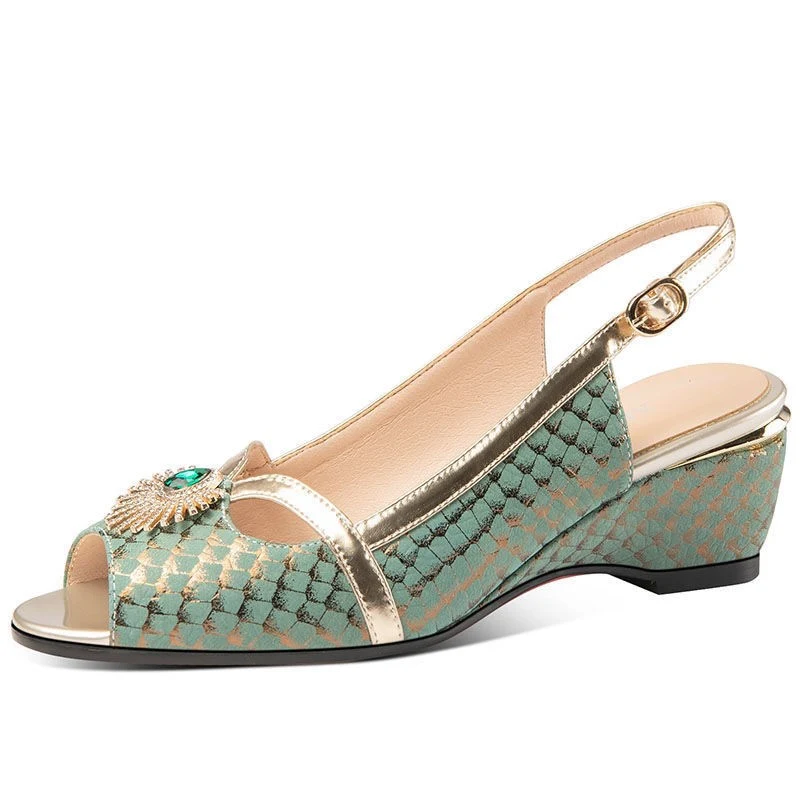Sandalias de cuero para mujer con boca de pez, elegantes y cómodas. Perfectas para el verano, ideales para combinar con cualquier atuendo.