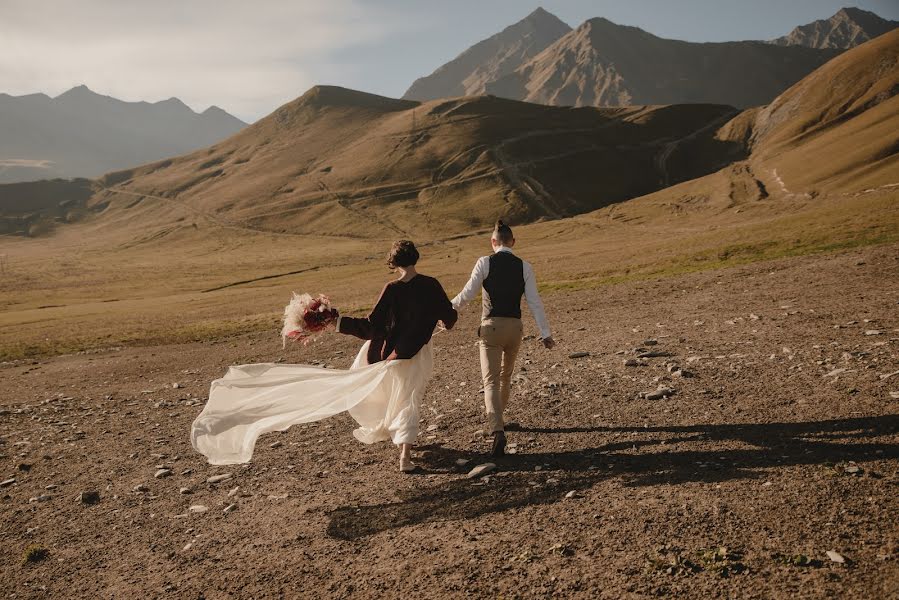 Wedding photographer Arina Krasnikova (arinak). Photo of 15 October 2019