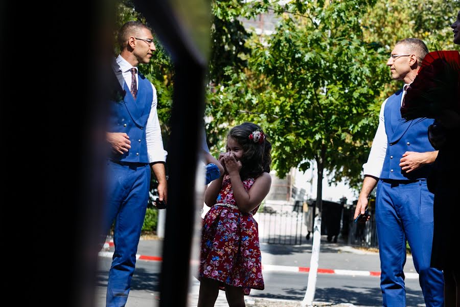 Wedding photographer Mihai Arnautu (mihaiarnautu). Photo of 1 October 2017