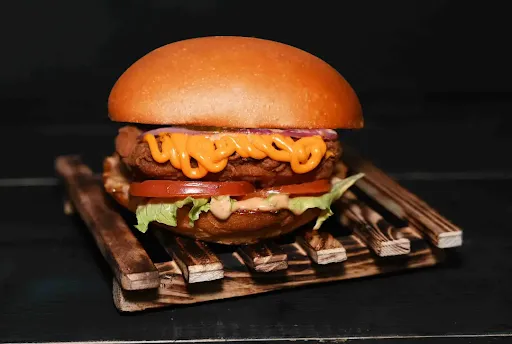 Crisp Tease Chicken Burger (Animal Sauce) (New)