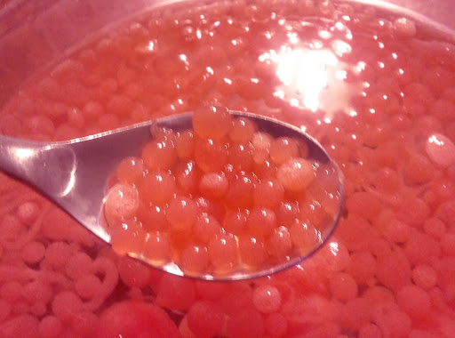 Right after the grapefruit caviar came out of the water bath. Explosive flavor literally! 