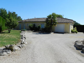 maison à Saint-André-de-Bâgé (01)