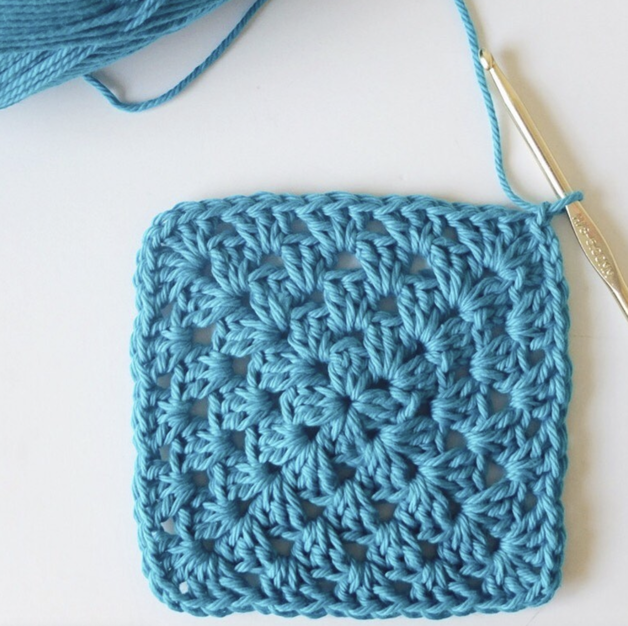 How to Crochet an Easy Granny Square